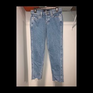 Hollister Low-Rise Crop Boyfriend Jeans